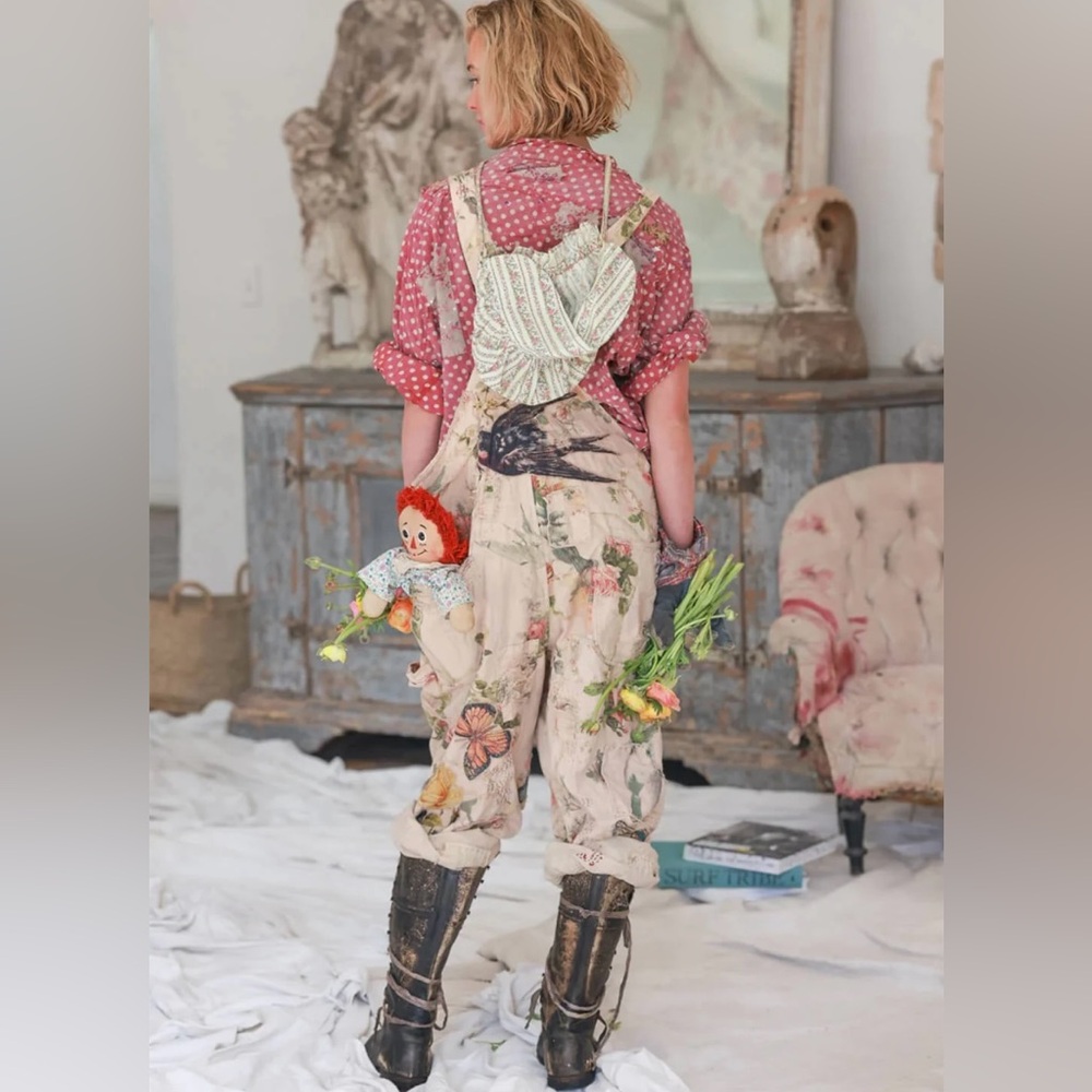 MAGNOLIA PEARL MALIBU BEAUTY LOVE OVERALLS (OSFM) - Picture 3 of 15